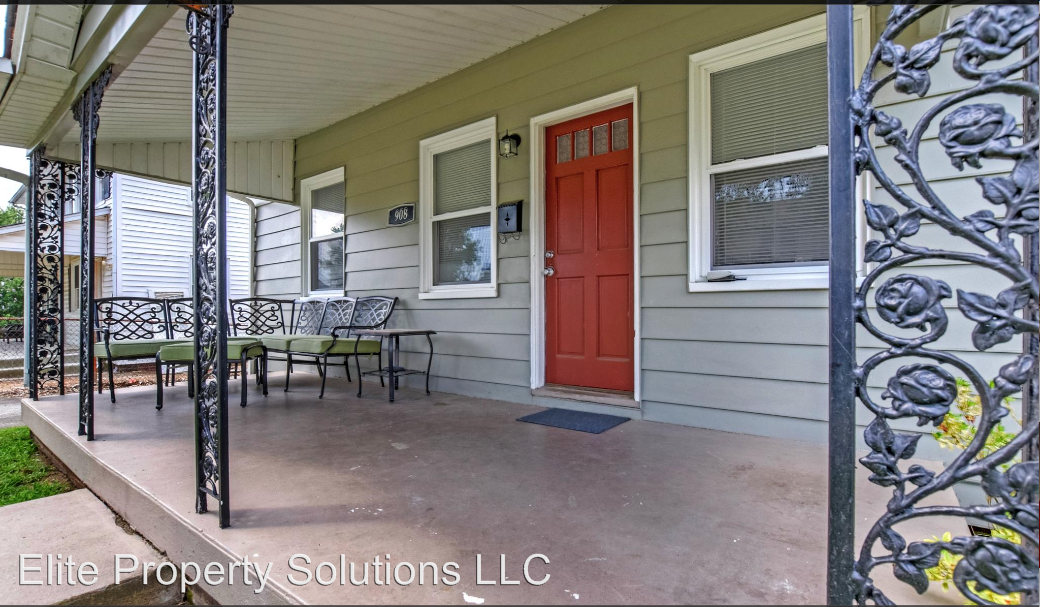 908 Bryan St - Photo 2 of 15