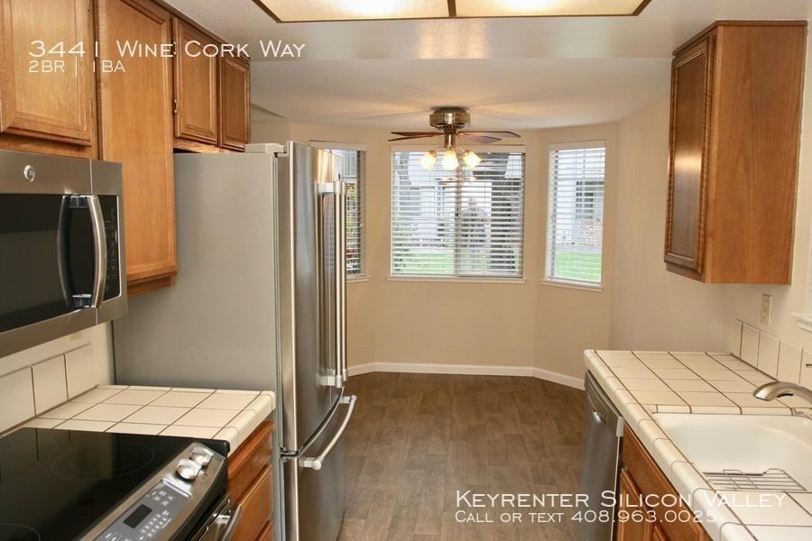3441 Wine Cork Way - Photo 2 of 19