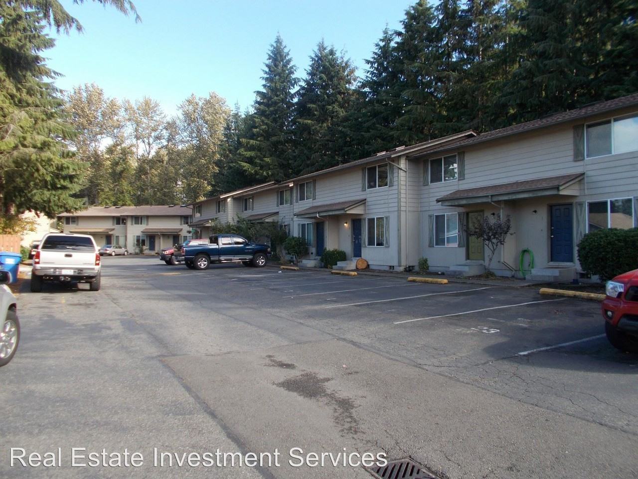 Rivercrest Townhomes 721 2nd Ave. NE Apartments for Rent 719 2nd Ave