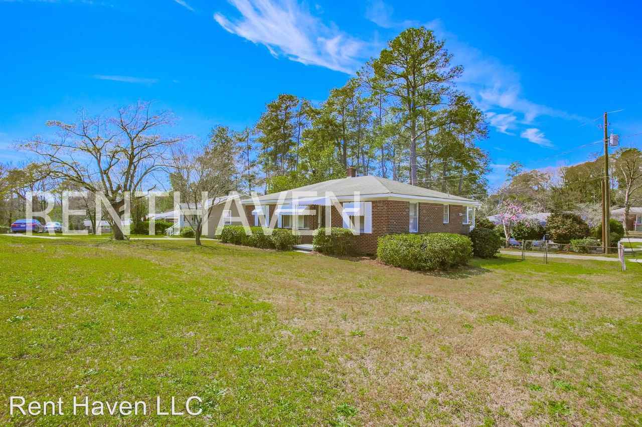 2423 Truax Ln - Photo 3 of 19