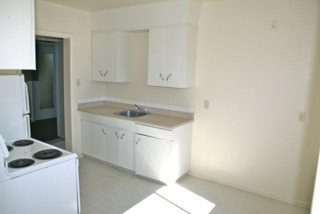 8606 62 St Nw #8 - Photo 2 of 11