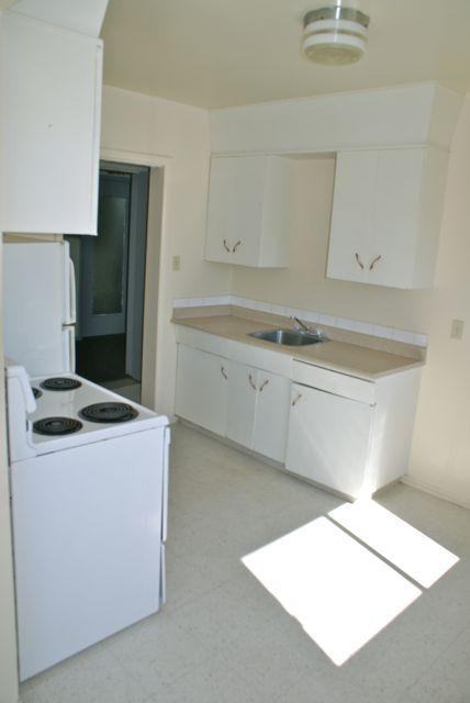 8606 62 St Nw #8 - Photo 5 of 11