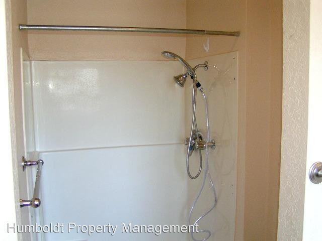 4365 Walnut Dr - Photo 3 of 15