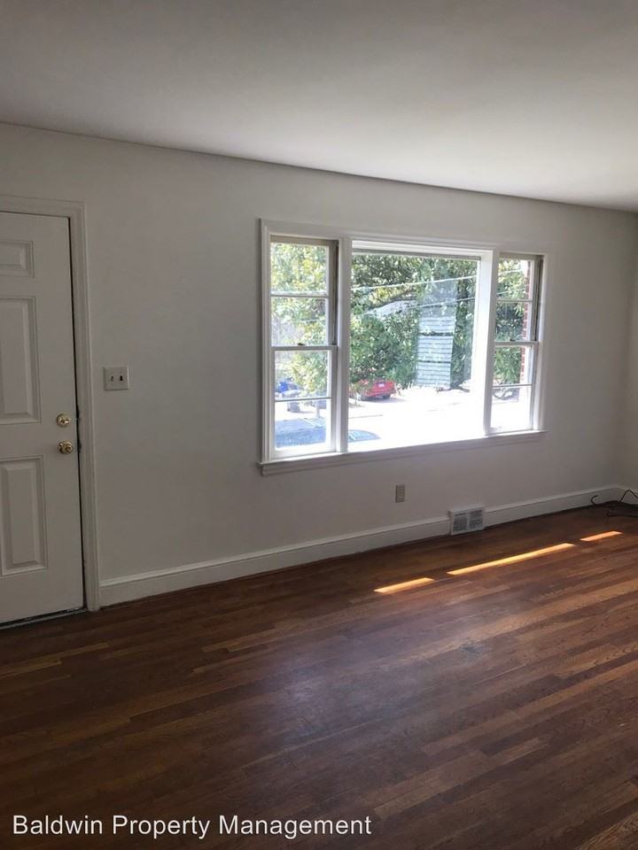 2219 Greenway Ave NW - Photo 3 of 9