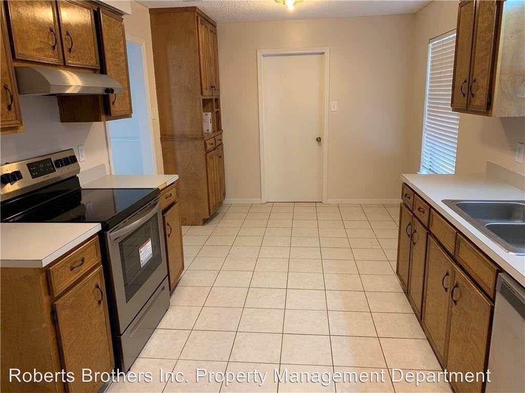 9320 Leverett Dr - Photo 2 of 17