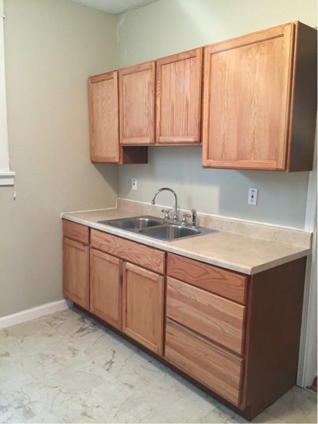 8235 Monroe Ave - Photo 3 of 15