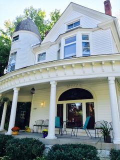 1642 Beechwood Avenue - Photo 2 of 8