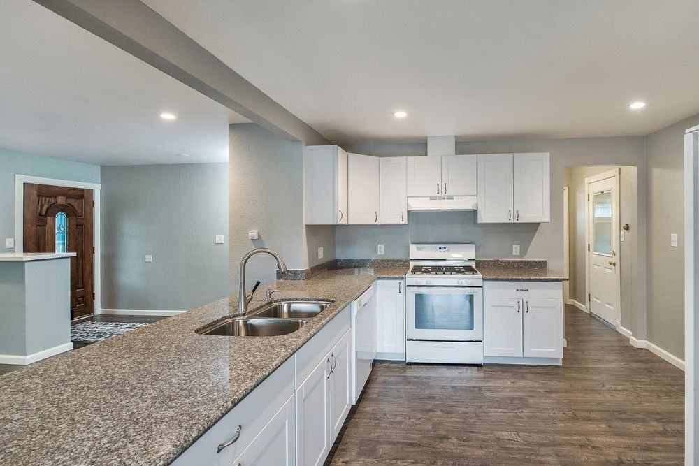 2140 Waltzer Rd - Photo 3 of 27