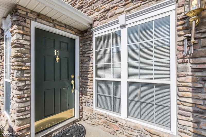 11 Musket Dr - Photo 2 of 25