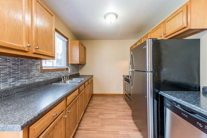 5209 NE San Rafael Dr - Photo 3 of 7