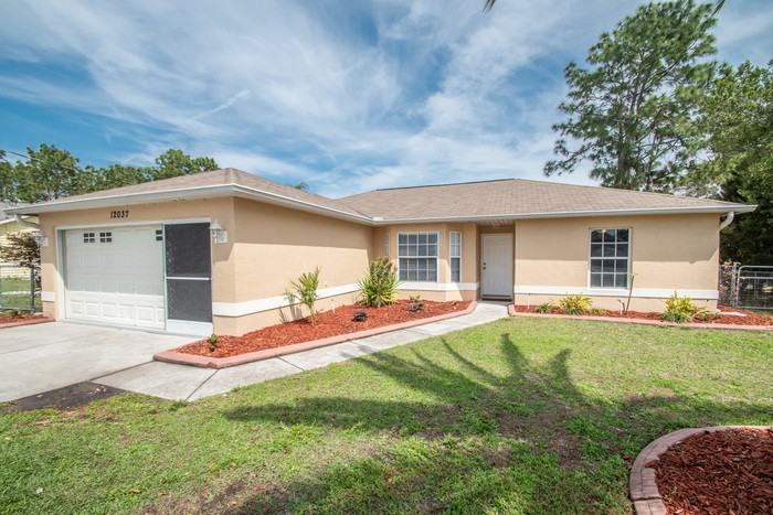 12037 Cavern Rd - Photo 3 of 28