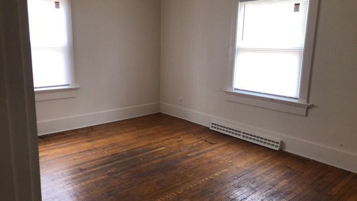 1380 Cory Dr - Photo 2 of 15