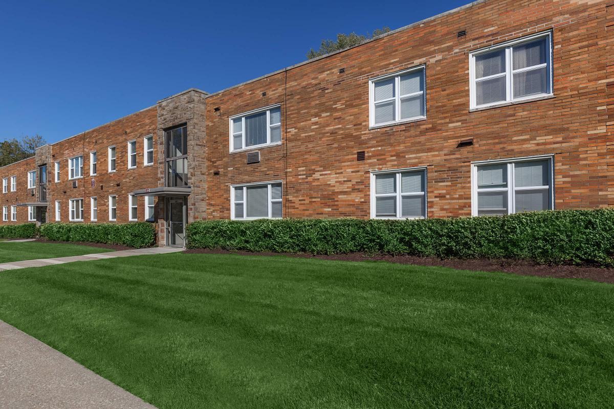 Brookline Gardens - Photo 4 of 26