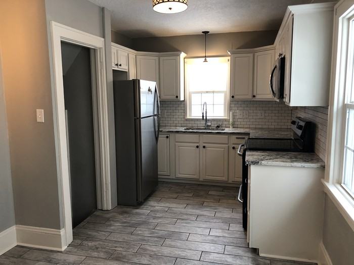 1832 7th St E - Photo 2 of 16