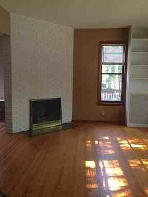 2545 Dupont Ave S - Photo 3 of 13