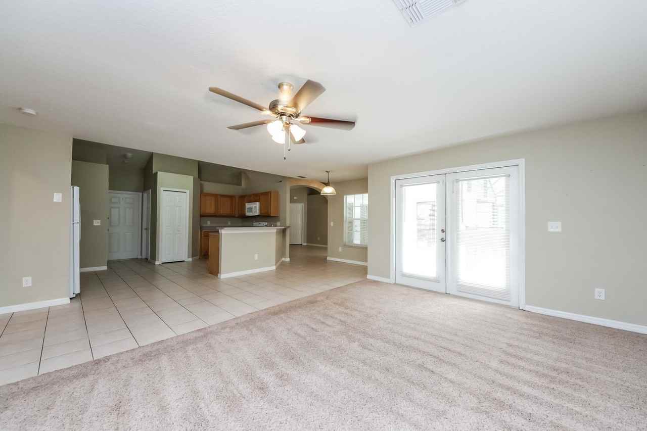 355 Thousand Oaks Blvd - Photo 3 of 22