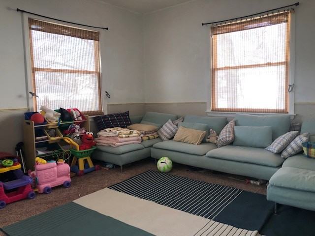 148 Franklin Ave - Photo 3 of 7