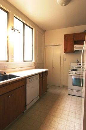 146 27th Ave - Photo 3 of 5