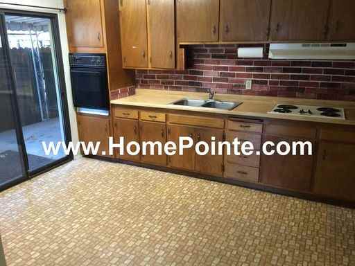 320 Bradley Way - Photo 3 of 7