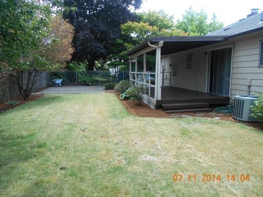 119 NE 88th Ave - Photo 3 of 17
