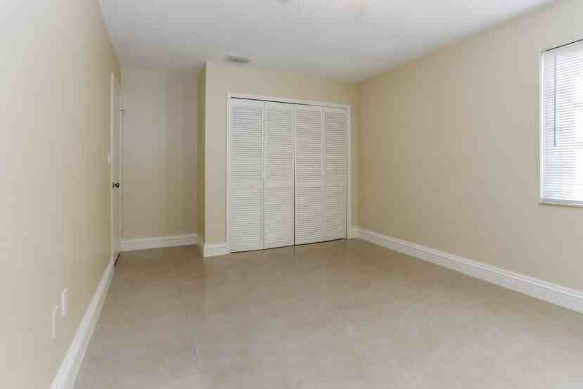 505 NW 136th Ct - Photo 2 of 2