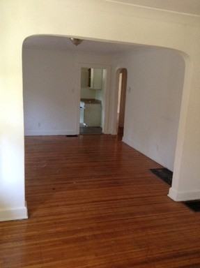 1524 W 28th St - Photo 3 of 8