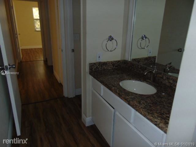 8035 SW 21st Ct - Photo 2 of 5