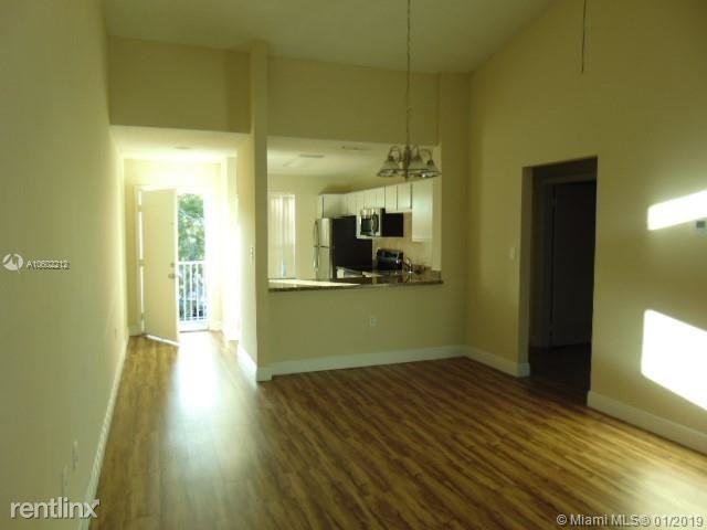 8035 SW 21st Ct - Photo 3 of 5