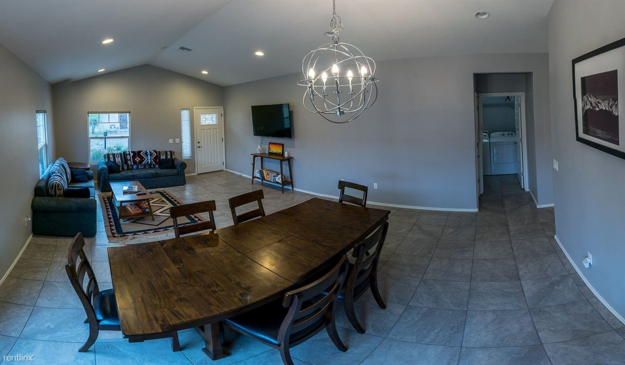 708 N Queen Ave - Photo 2 of 5