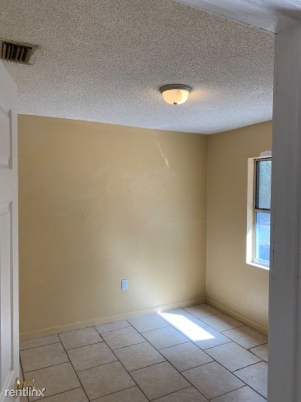 13828 NW 158th Ave - Photo 2 of 7