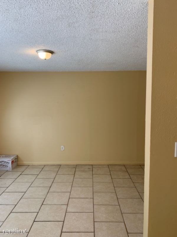 13828 NW 158th Ave - Photo 3 of 7