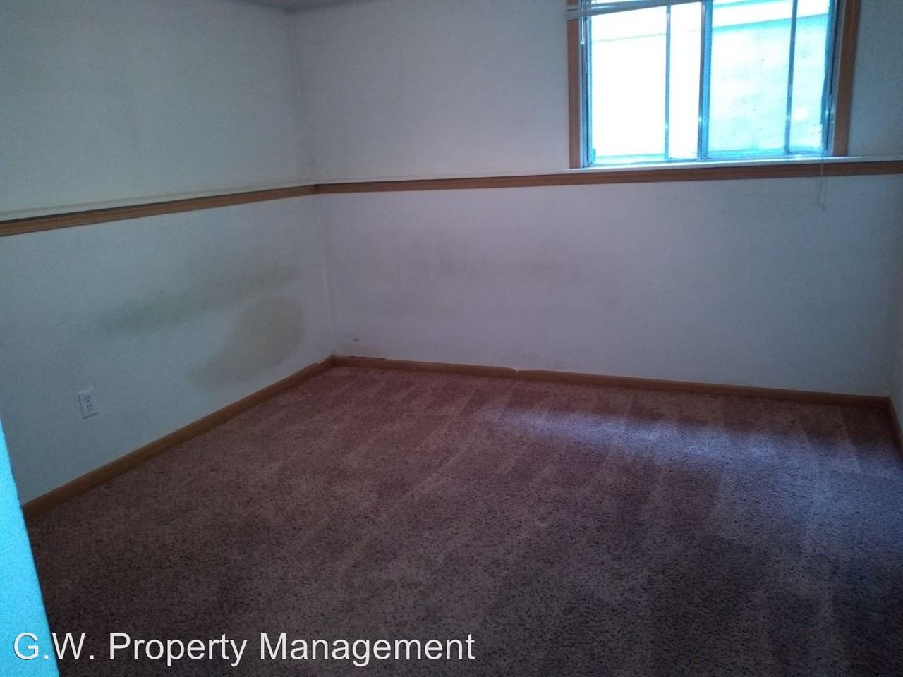 230 Campus Ave - Photo 3 of 4