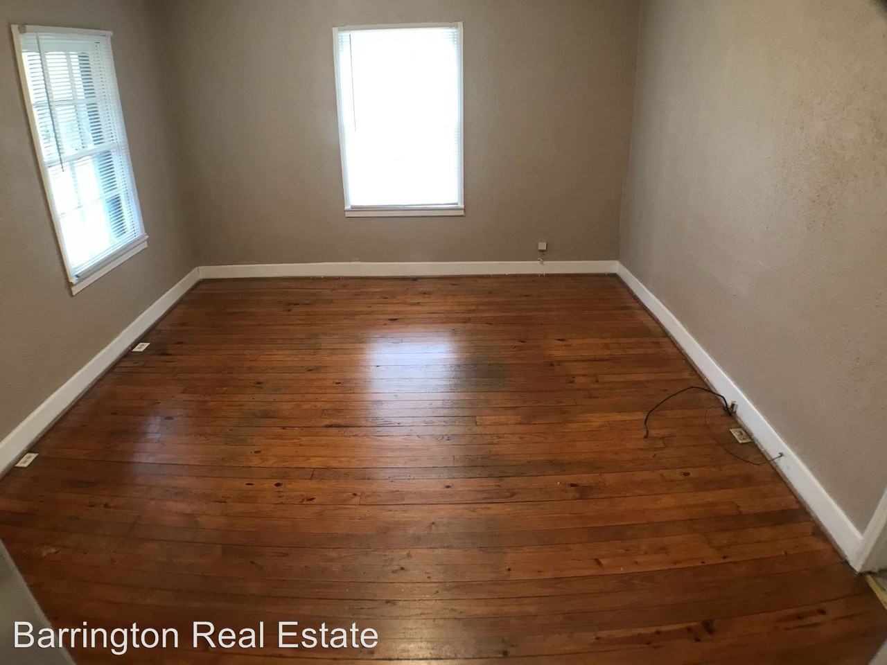 323 Louisa St - Photo 3 of 4