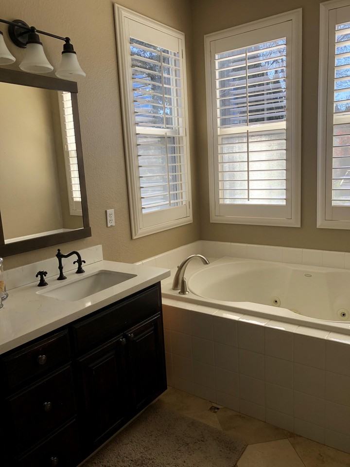 527 Gabriel Ct - Photo 3 of 22