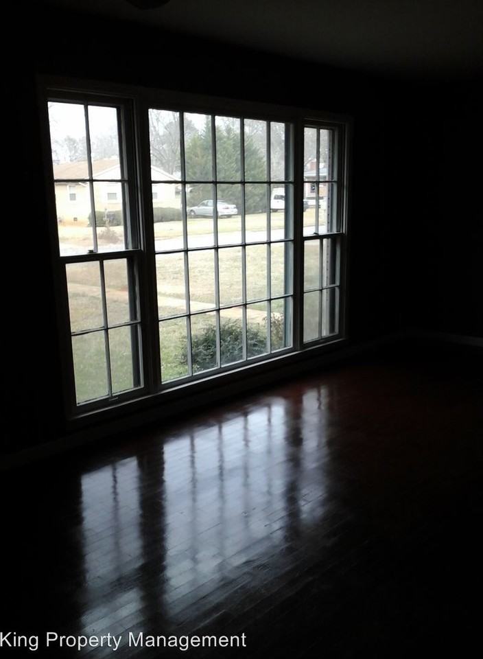 365 Pinehurst Drive - Photo 2 of 21