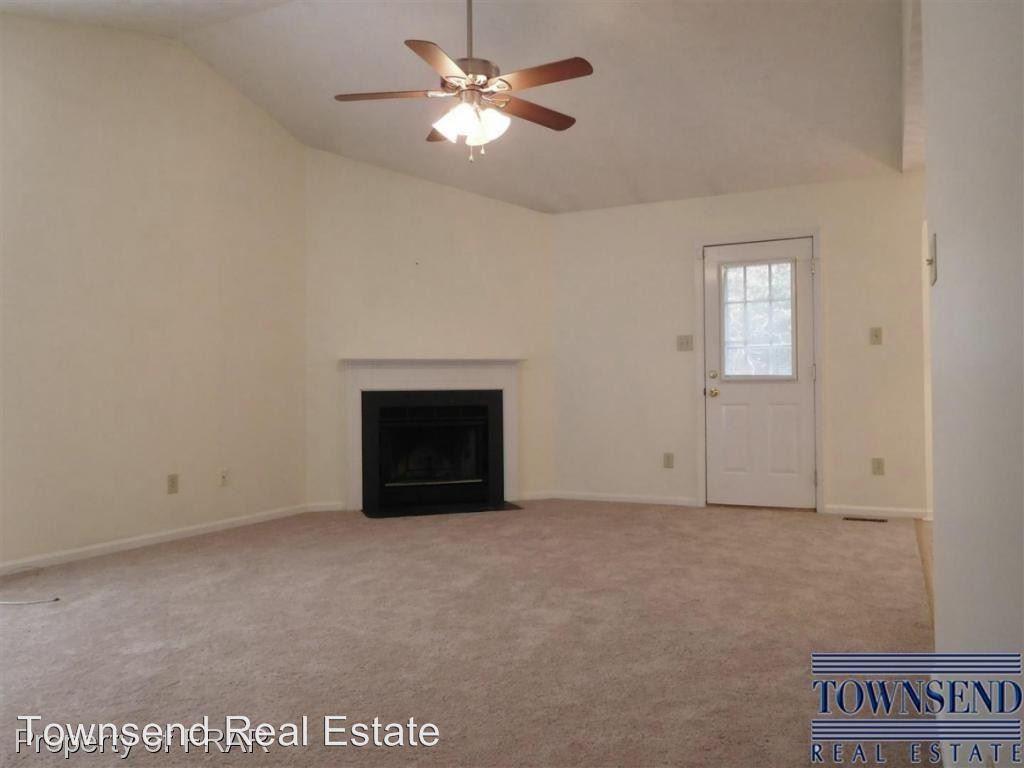 3652 Hastings Dr - Photo 3 of 21