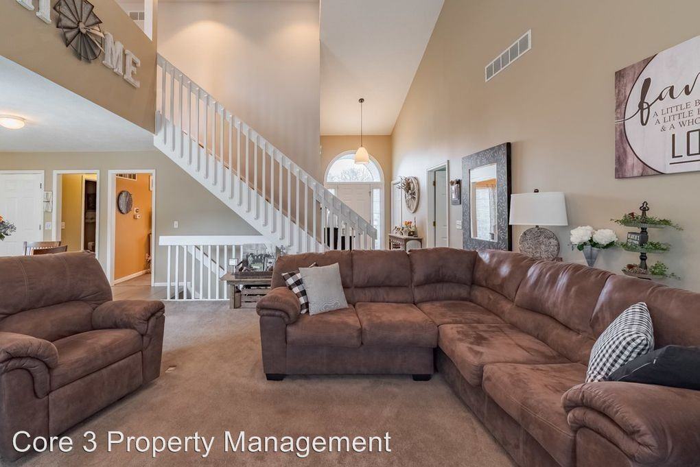 1503 Sweetbriar Dr - Photo 3 of 14