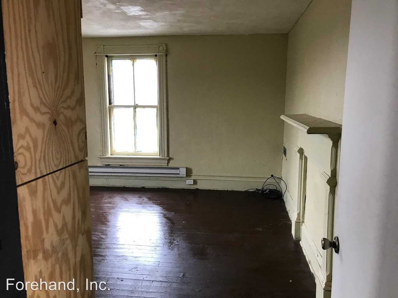 304 Walnut St - Photo 2 of 11