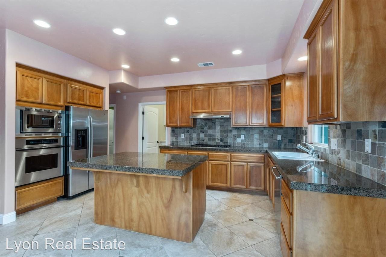 2019 Catalina Dr - Photo 2 of 10