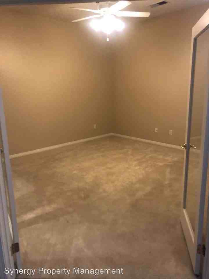 9303 Lake Victoria Dr - Photo 3 of 19