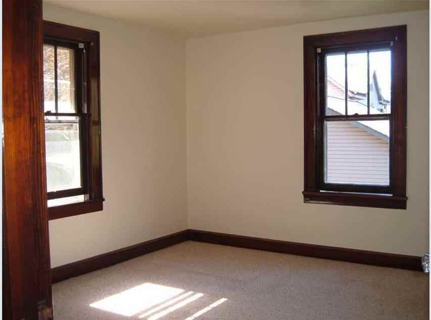 10130 Fairmont St - Photo 2 of 6