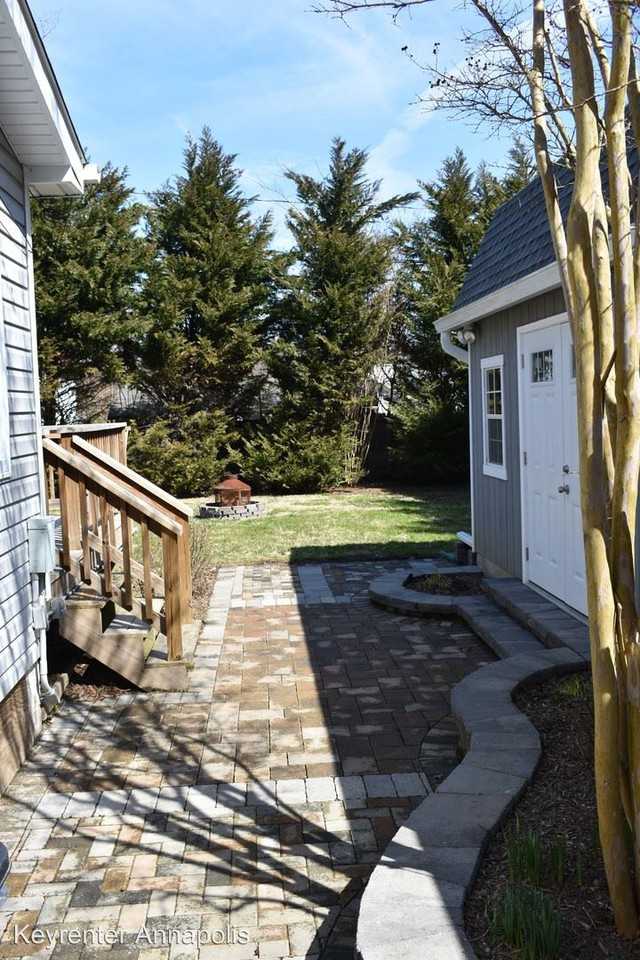 226 Maryland Ave - Photo 2 of 2