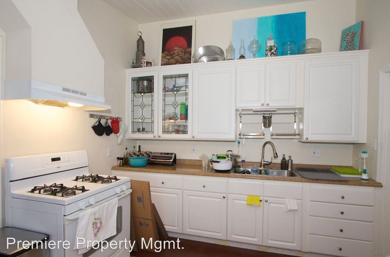 1509 Dubuque St - Photo 3 of 5