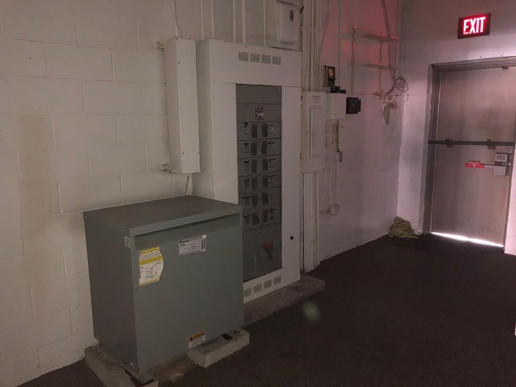 3644 Rhodes Ave - Photo 3 of 8