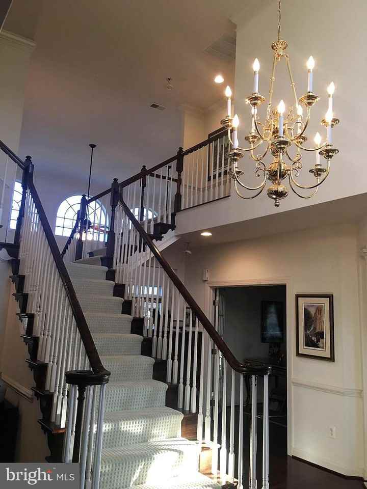 115 N Orchard View Dr - Photo 2 of 26