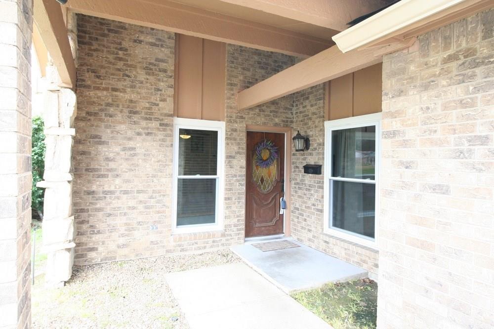 2528 Avenida Loop - Photo 2 of 23