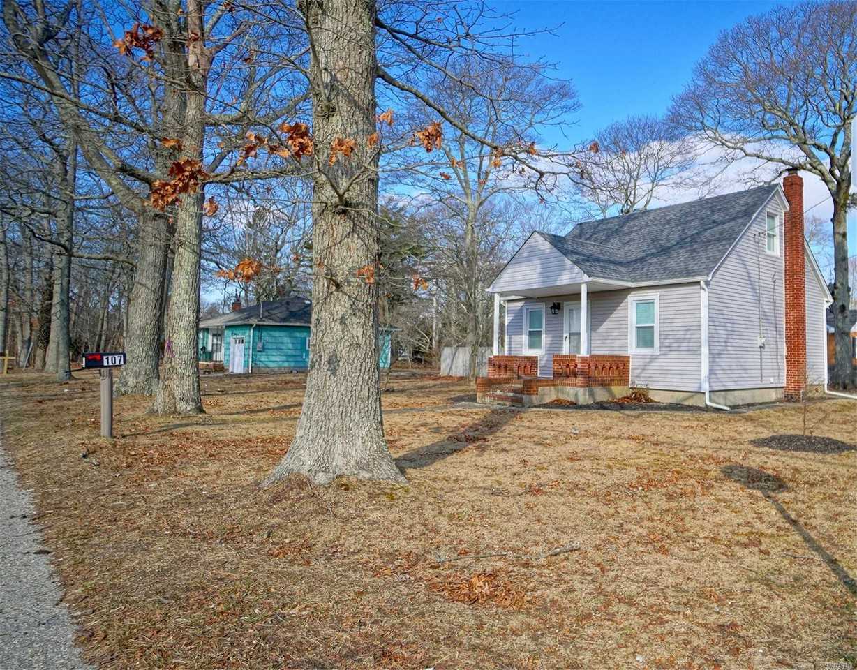 107 Neighborhood Rd - Photo 2 of 10