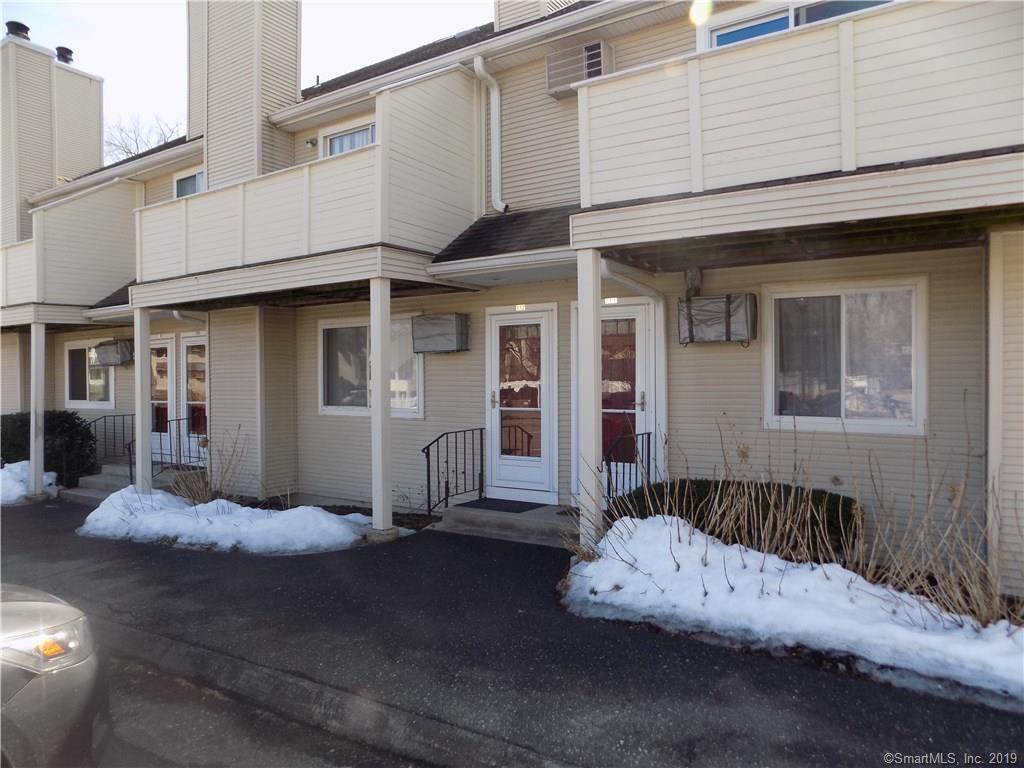 112 Willow Springs - Photo 2 of 14