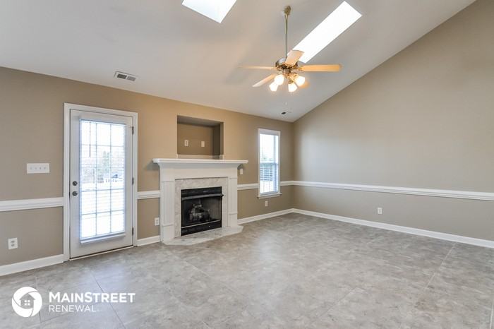 125 Longhorn Dr - Photo 2 of 15