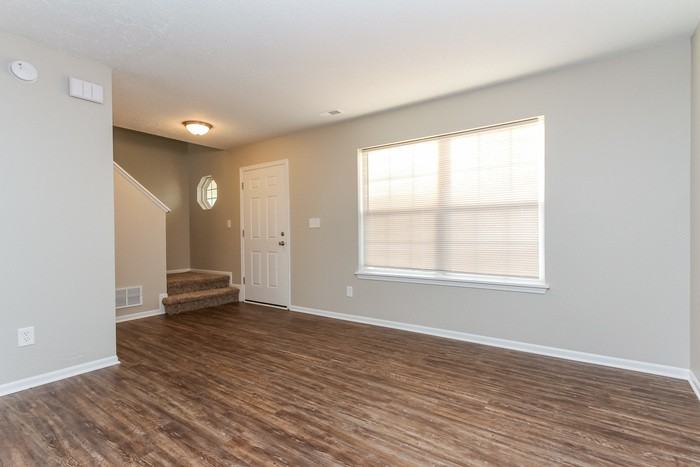 6533 Townsend Way - Photo 2 of 8